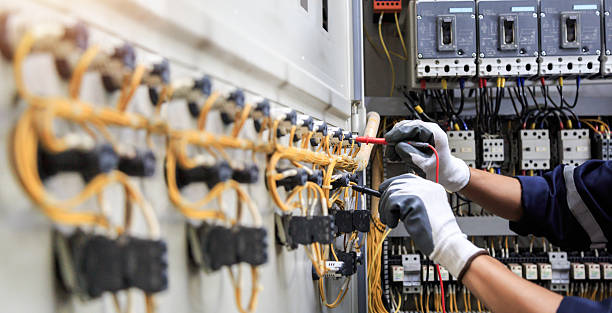 Professional Electrician technician working in Chester, CA